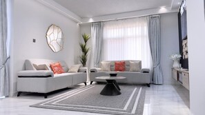 Comfort Apartment, Balcony, City View