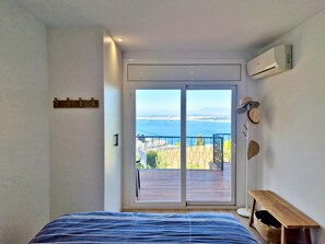 3 bedrooms - Exclusive flat with sea views and garden AV 87 (ROSES)