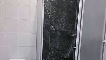 Towels, soap, shampoo, toilet paper