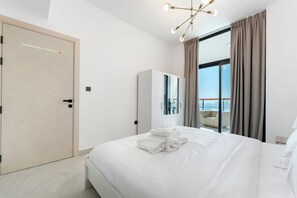 Iron/ironing board, free WiFi - Modern 1BR with Pool and Gym Al Jaddaf (Dubai)