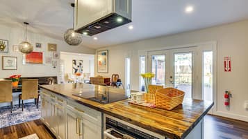 Rumah (Multiple Bedrooms) | Interior