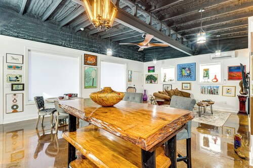 'arboco' Downtown Murphy House w/ Courtyard!