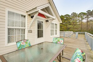 House (3 Bedrooms) | Interior - Near Tennessee River! Pet-friendly Family Cottage! (Savannah)