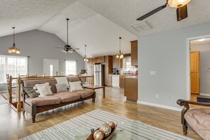 House (3 Bedrooms) | Interior - Near Tennessee River! Pet-friendly Family Cottage! (Savannah)