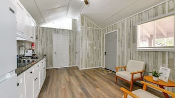Cottage (2 Bedrooms) | Interior