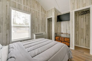 Cottage (2 Bedrooms) | Interior