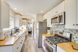 House (2 Bedrooms) | Interior
