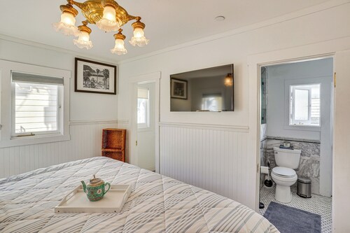 Long-term Retreat on Catalina Island w/ Golf Cart!