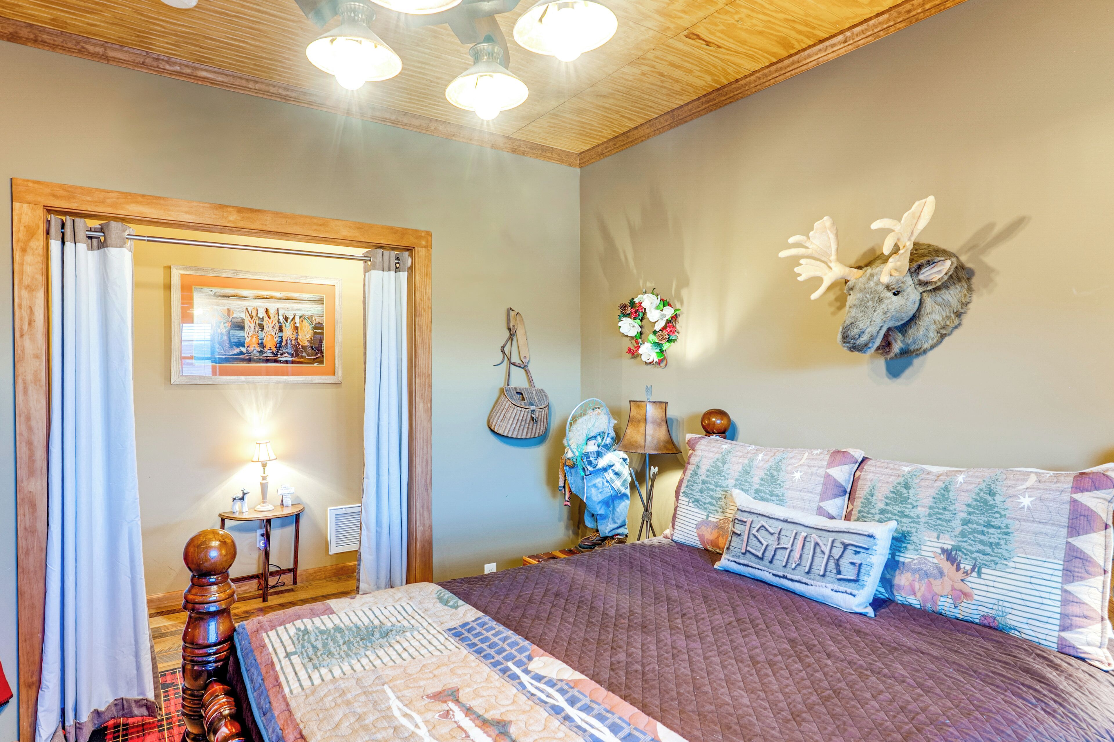 House (3 Bedrooms) | Interior