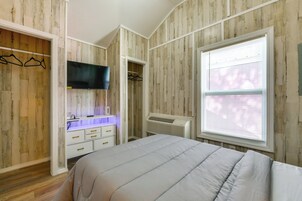 Cottage (2 Bedrooms) | Interior