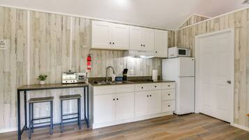 Cottage (2 Bedrooms) | Interior