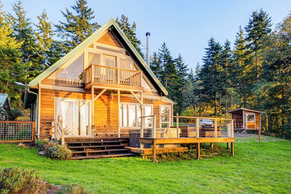 Pacific View Home: Hot Tub & Ocean/valley Views! - Agate Beach, Port Orford