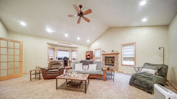 Unclassified image, 1 of 32, button - Family & Pet Friendly! 7-acre Escape in Jefferson (Jefferson)
