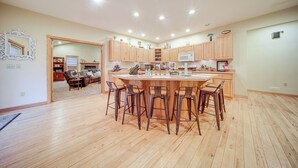 Unclassified image, 3 of 32, button - Family & Pet Friendly! 7-acre Escape in Jefferson (Jefferson)