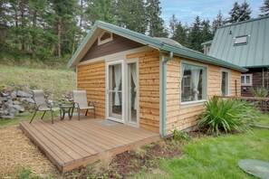 House (0 Bedroom) | Interior - Pacific View Cottage - 100 High w/ Ocean Views (Langlois)