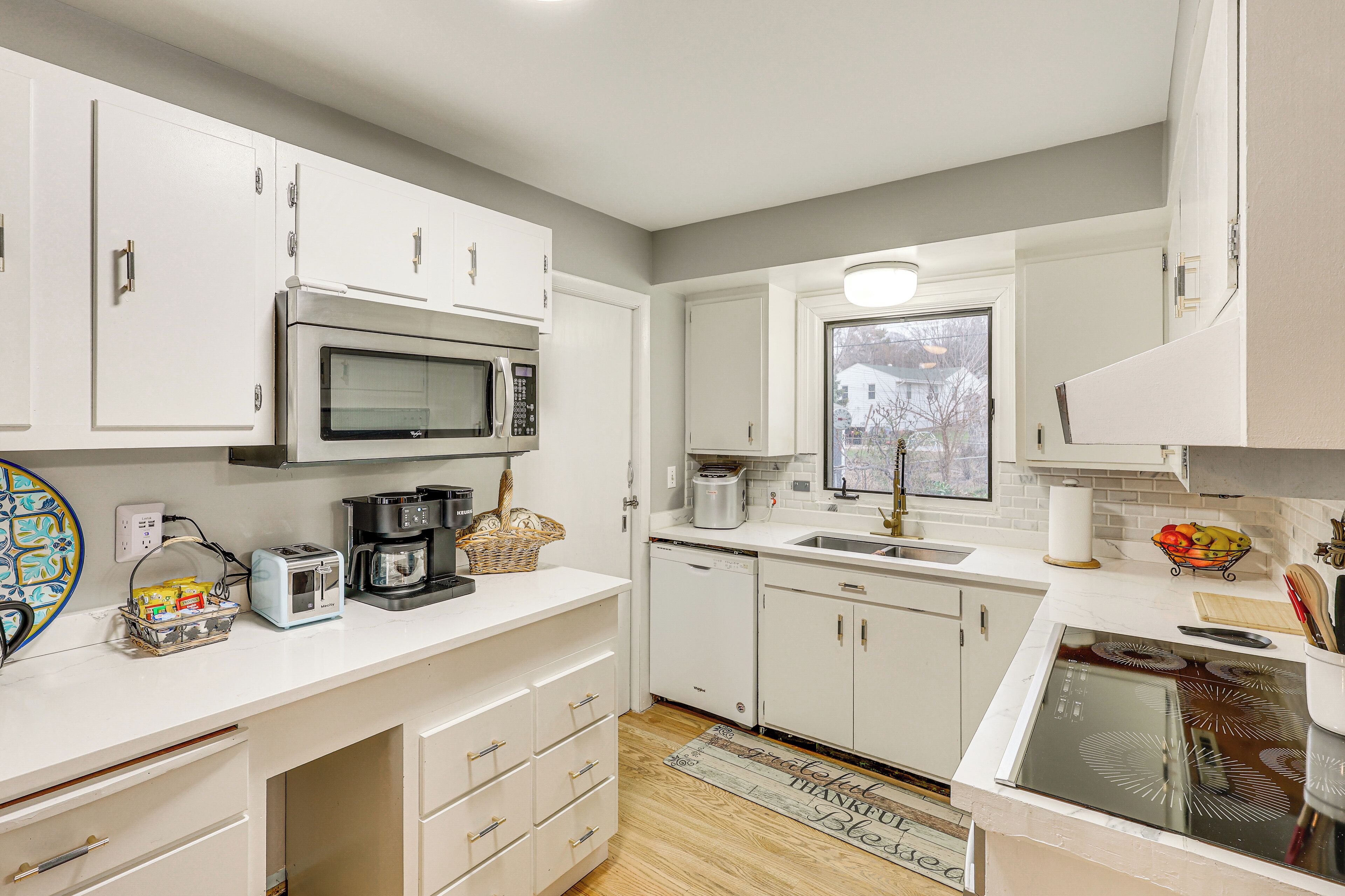 المنشأة من الداخل