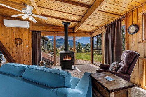 Hike, Ski, Stargaze: Flagstaff Cabin with Breath-Taking Views