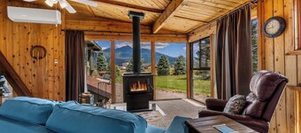 Hike, Ski, Stargaze: Flagstaff Cabin with Breath-Taking Views