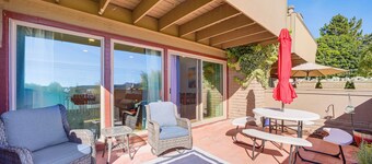 Red Rock Serenity! Walkable West Sedona Home
