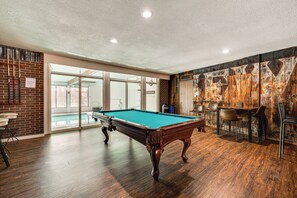 Apartment (2 Bedrooms) | Interior - 1 Mi to CU Boulder! Walkable Condo w/ Indoor Pool (Boulder)