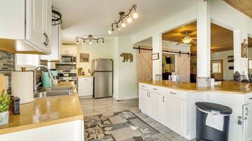 House (2 Bedrooms) | Bahagian dalam