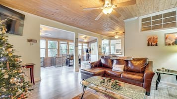 Rumah (2 Bedrooms) | Interior