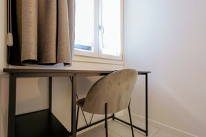 Căn hộ, 1 phòng ngủ, ban công | Két bảo mật tại phòng, bàn ủi/dụng cụ ủi quần áo 