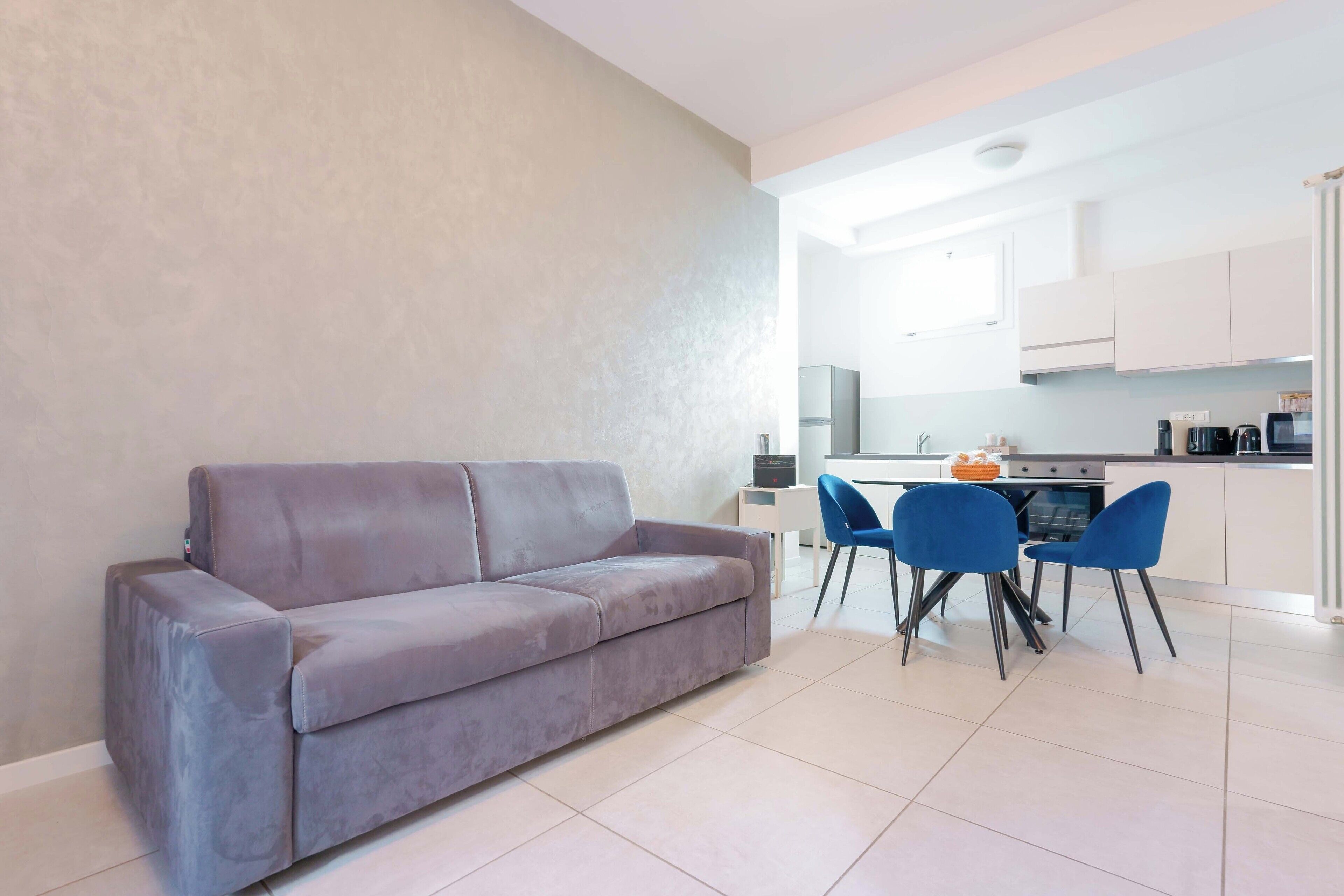 Apartment, 1 Bedroom, Balcony | Living area