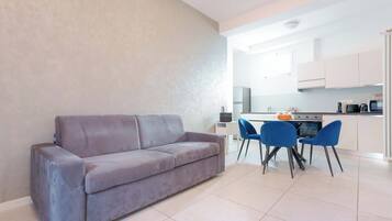 Apartment, 1 Bedroom, Balcony | Living area