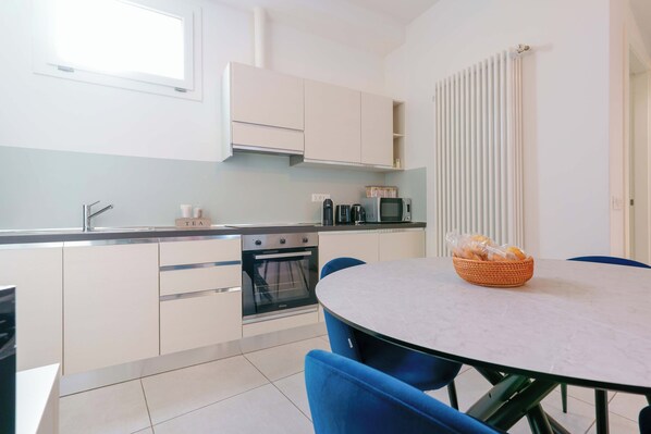 Apartment, 1 Bedroom, Balcony | Private kitchen - La Casa dell'Edera (Bologna)