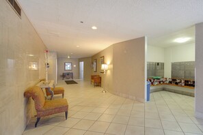 Interior - Cozy 12th-floor Studio w/ Lake Erie Views! (Lakewood)