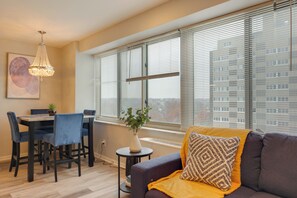 Interior - Cozy 12th-floor Studio w/ Lake Erie Views! (Lakewood)
