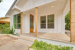 House (2 Bedrooms) | Front of property