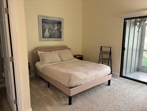 3 bedrooms, WiFi, bed sheets - 3/3 oasis. Perfect location! (Sarasota)