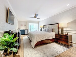 3 bedrooms, WiFi, bed sheets - 3/3 oasis. Perfect location! (Sarasota)