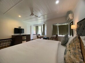 ห้องดีลักซ์ดับเบิล | เตารีด/โต๊ะรีดผ้า, Wi-Fi ฟรี