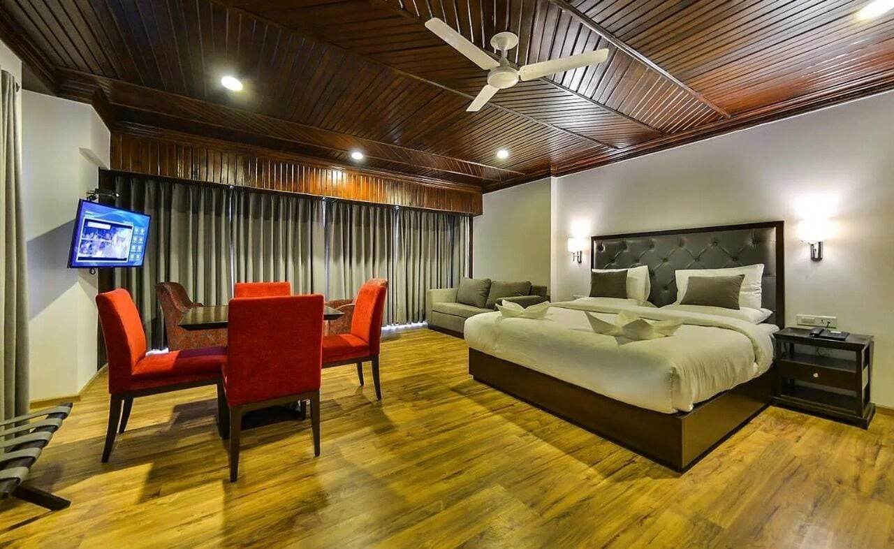 Superior Triple Room | Iron/ironing board, free WiFi