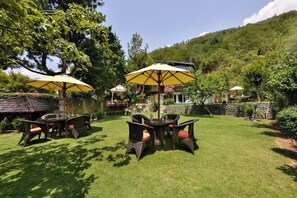 Garden - Hotel Metropolis (Srinagar)