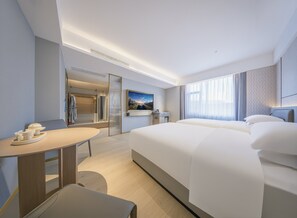 Kamar Double Superior, pemandangan halaman | Meja kerja, ruang kerja ramah laptop, dan Wi-Fi gratis