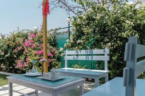 Outdoor dining - 2BHK POOL Villa by Aqua Vista (Lonavala)