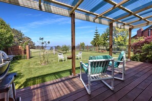 Property grounds - Ideal for those seeking a quiet break close to nature (Toorloo Arm)