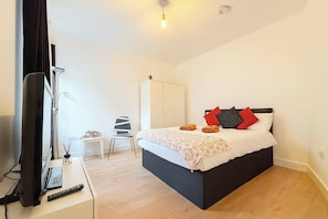 1 chambre, Wi-Fi gratuit, draps fournis