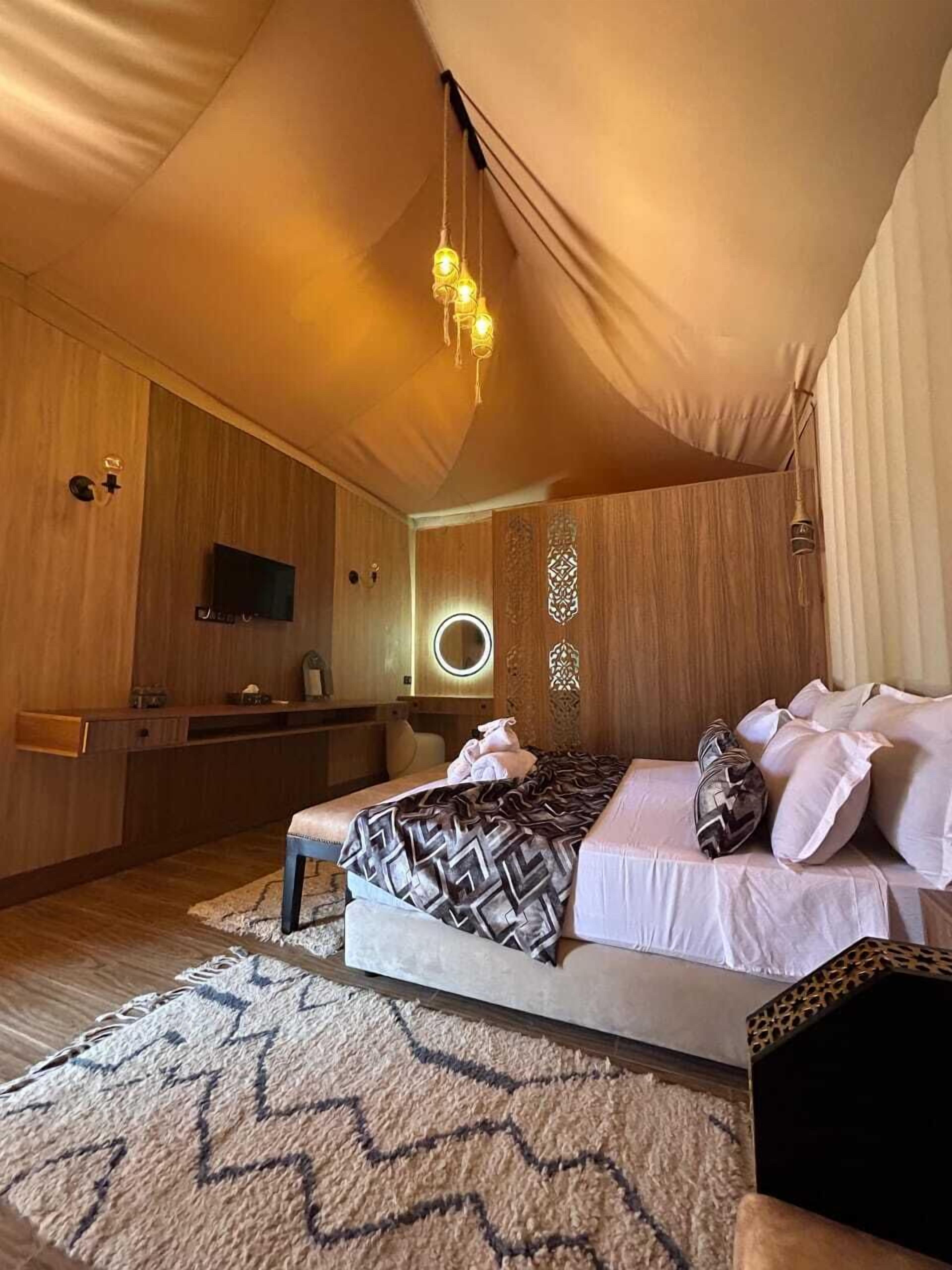 Kamar Double Klasik | Tempat tidur bayi, Wi-Fi gratis, dan seprai linen