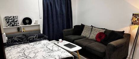 Fer et planche à repasser, Wi-Fi, draps fournis