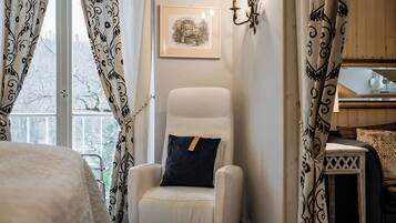 Deluxe Apartment, Balcony, Mountain View | Premium bedding, travel crib, free WiFi, bed sheets