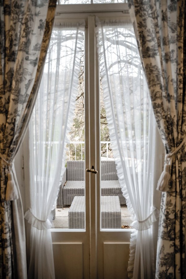 LILIEN | Coin séjour | Écrans d'ordinateur