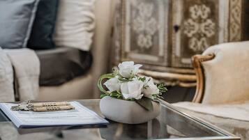 Klassiek appartement | Luxe beddengoed, gratis babybedden, gratis wifi, beddengoed