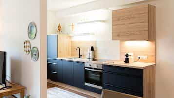 Kühlschrank, Ofen, Herdplatte, Geschirrspüler