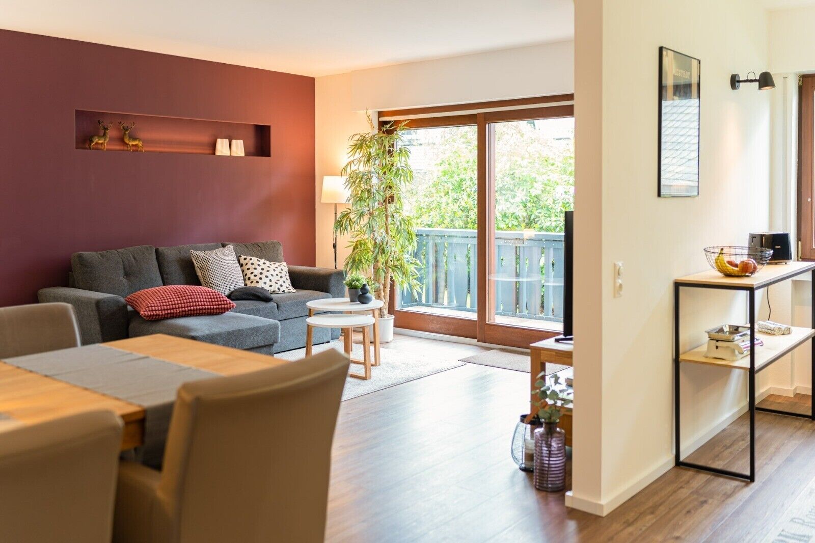 TV, tavolo da ping pong