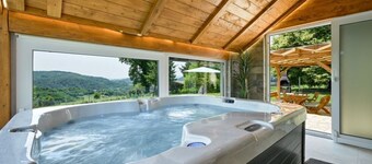 Elegant 4‑Bedroom Dreamy Hill Villa with Pool & Jacuzzi in Croatian Hills